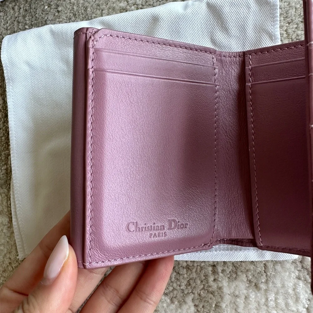 DIOR PATENT LADY DIOR LOTUS WALLET, GREAT CONDITION